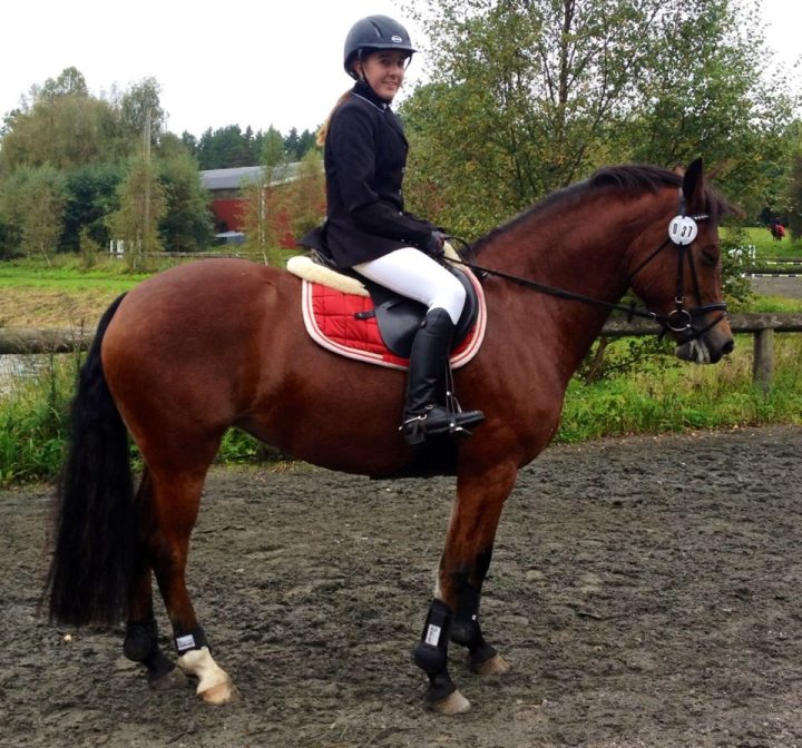 576922_4182431713387_380690986_n